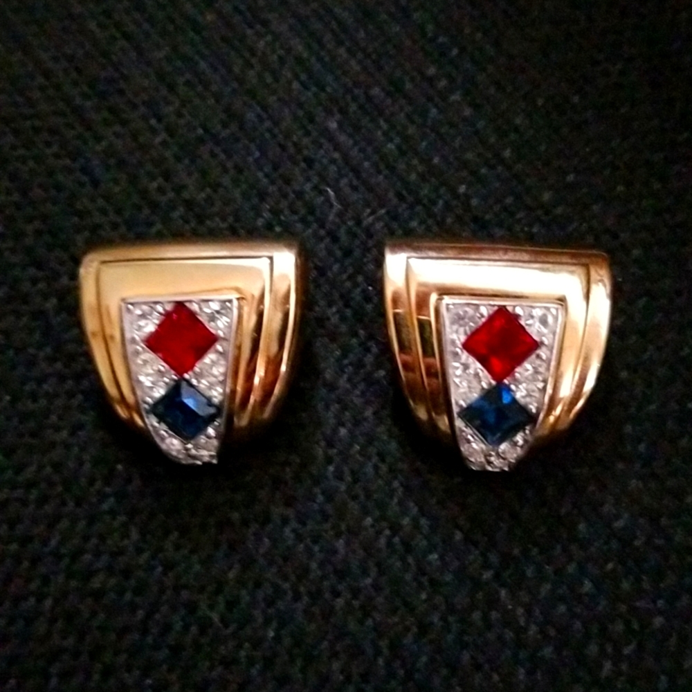 Givenchy vintage clip on earrings
